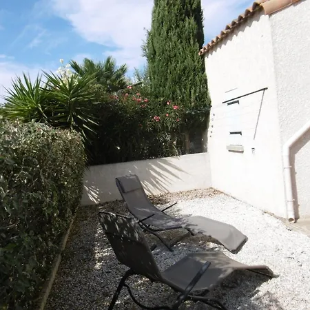 T3 Mezzanine A Port-la-nouvelle: 6 Pers, Terrasse, Proche Et Commerces, Confort Optimal. - Fr-1-797-52 Villa